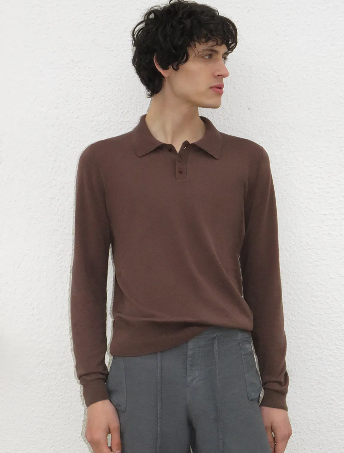 Clearance no 2057 / Hugo Pwman