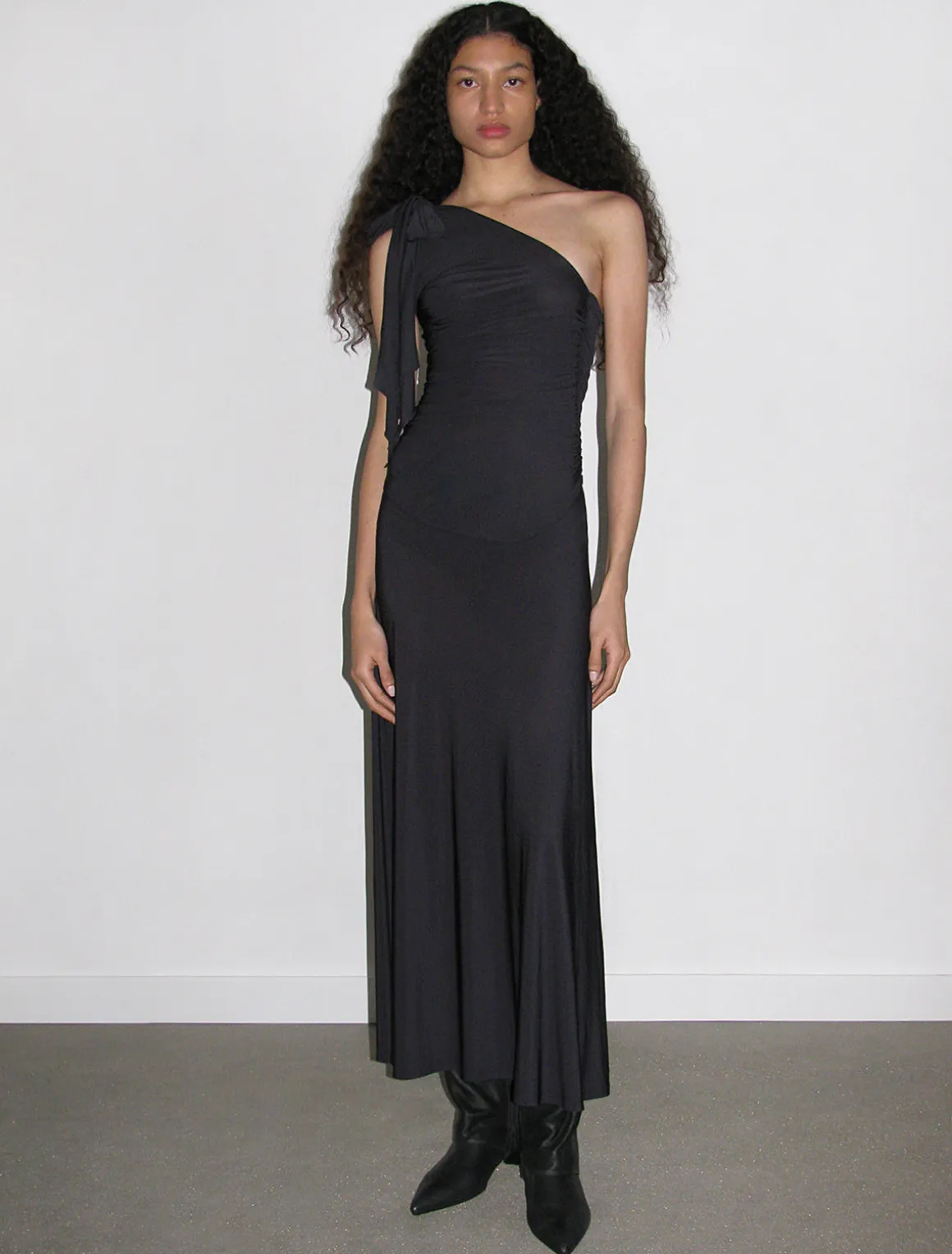 Shop no 1668 / Jay Dresses