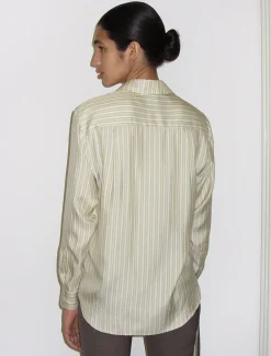 Online no 2025 / Lorenzo Tops