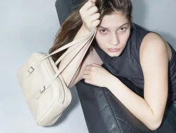 Sale no 2329 / Soft Cayetano Cayetano