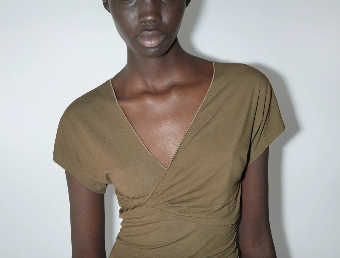 Flash Sale no 2295 / Victoria Tops