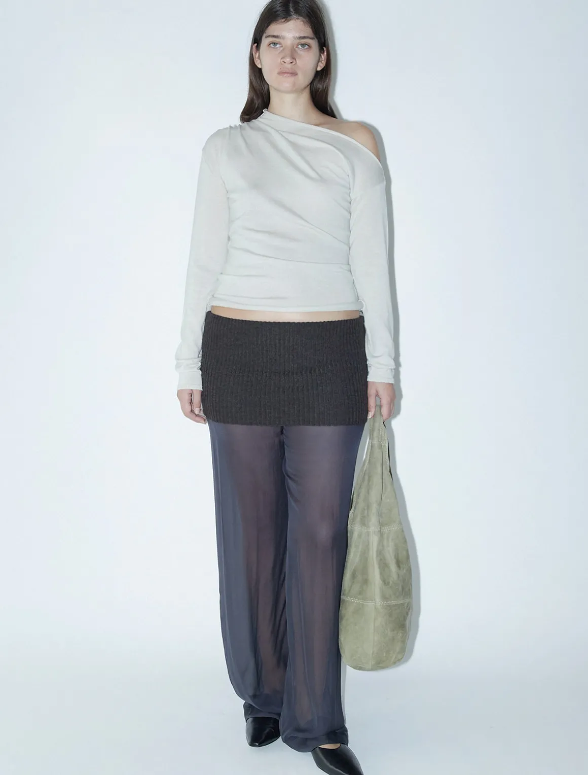 Discount no 2256 / Yewon Trousers